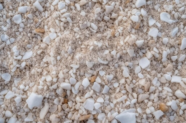 What to add to garden soil in spring?